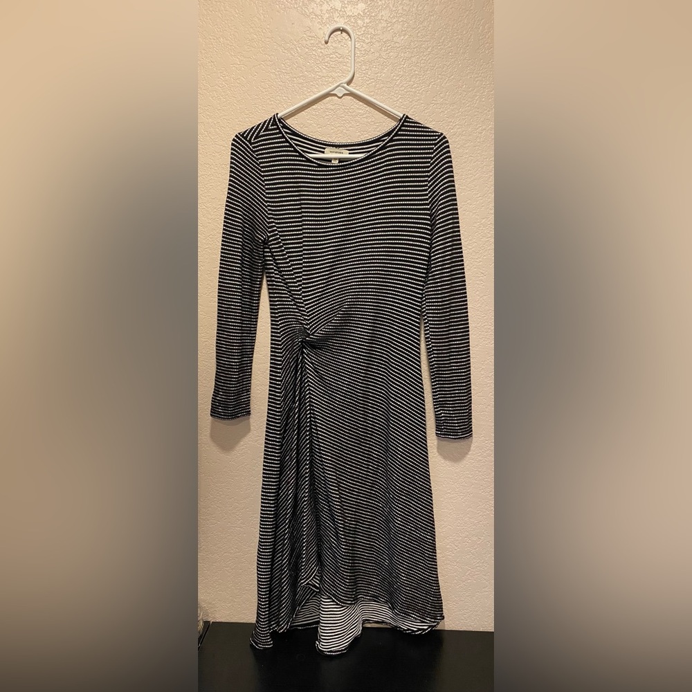 Max Studio Asymmetric Black & White Striped Long Sleeve Midi XS Dress